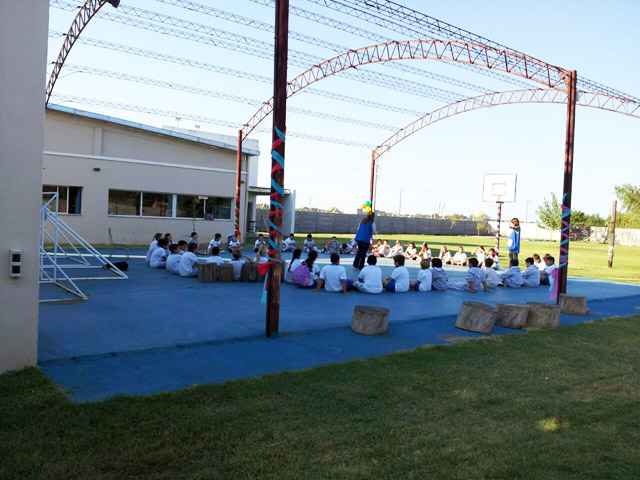 Playón para uso deportivo y recreativo.